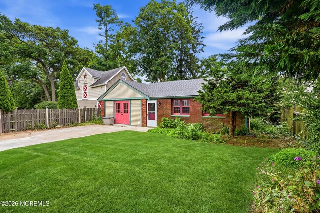 Building Photo - 638 Overton Pl