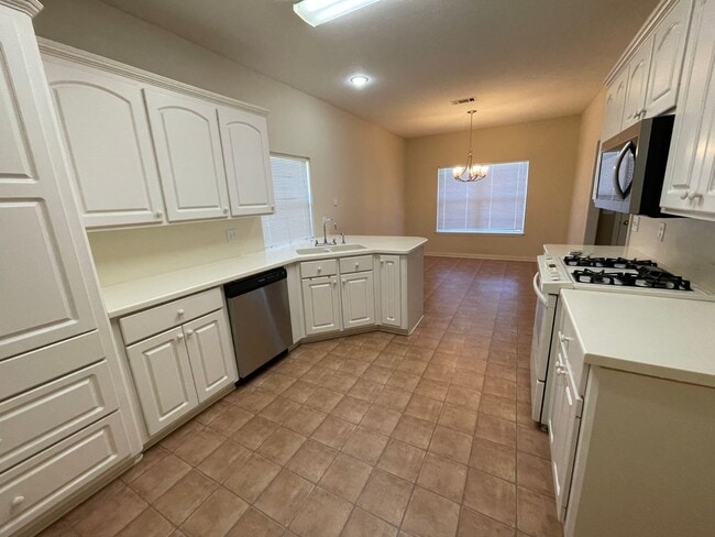 Building Photo - 217 Kirkwood Dr
