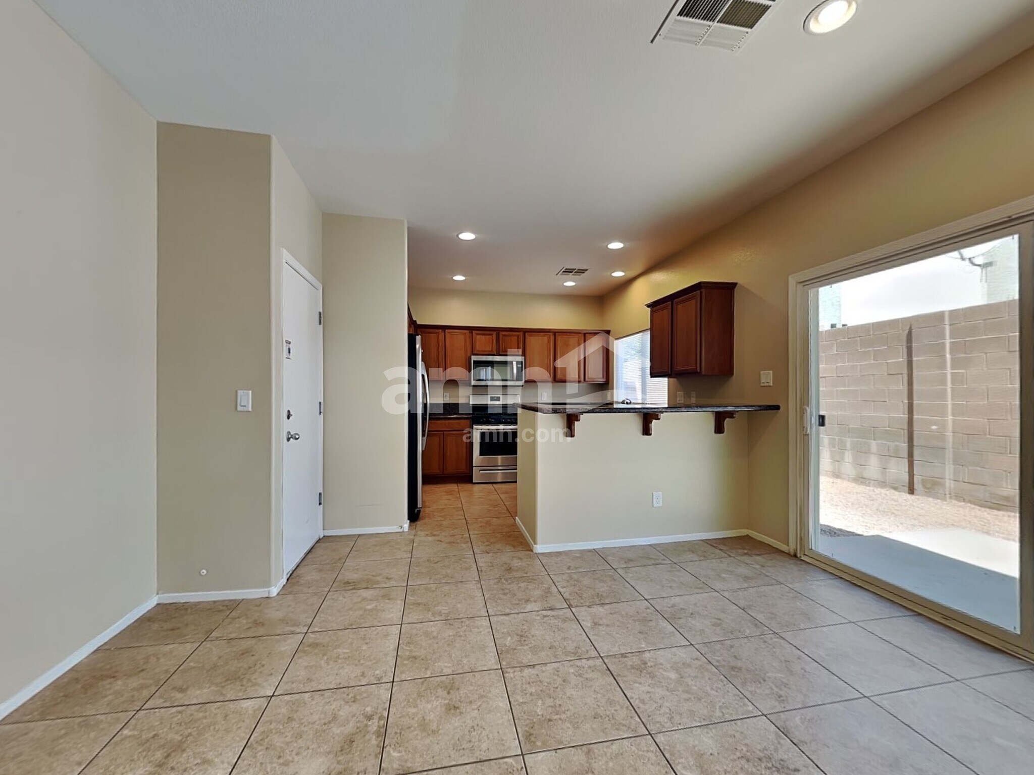 Building Photo - 1028 Maple Pines Ave