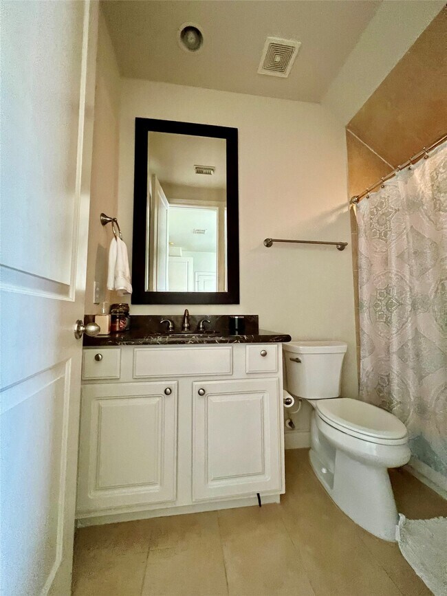 Building Photo - 3255 Maxroy St