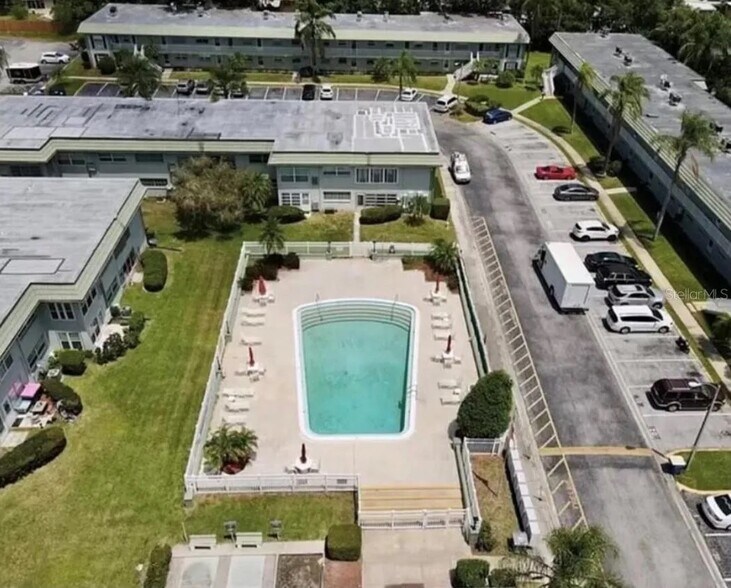 Building Photo - 1433 S Belcher Rd