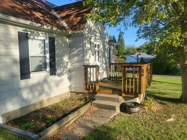 Building Photo - 259 Pleasant Dr