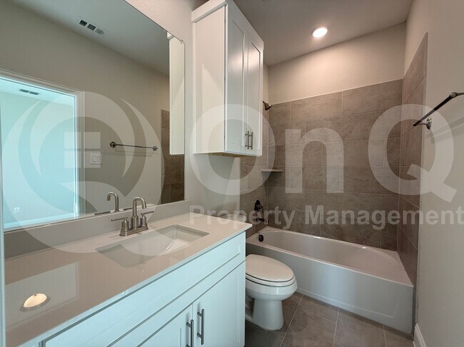 Building Photo - 11531 Chartwell Ct