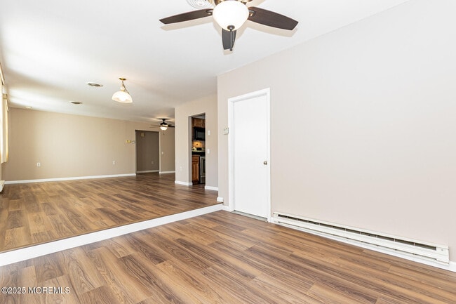 Building Photo - 49 Westport Dr