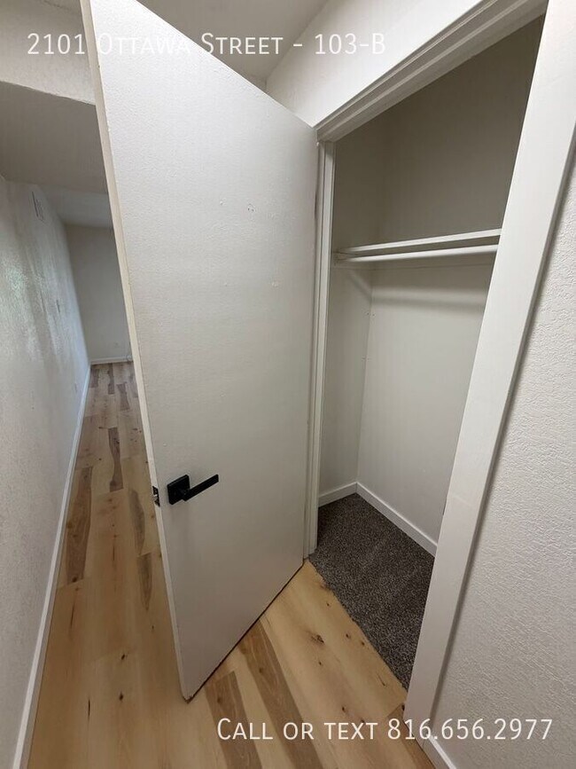 Building Photo - 2101 Ottawa St