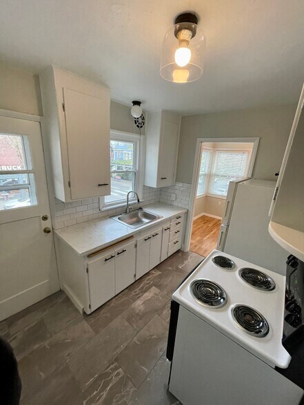 Kitchen - 1241 NW 23rd Ave