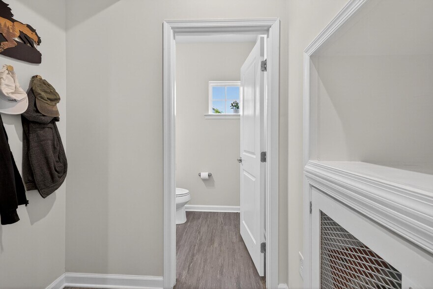 Building Photo - 201 Devon Fields Dr