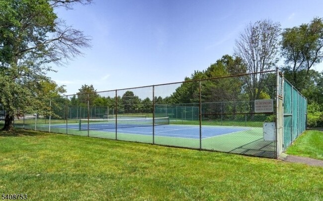 Building Photo - 104 Bluebird Dr