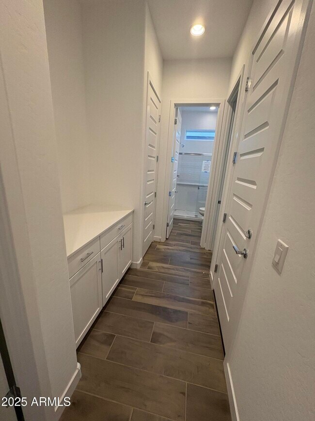 Building Photo - 23139 E Lords Wy