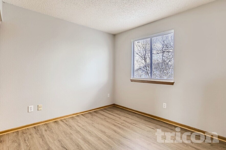 Building Photo - 8852 Clover Meadow Ln