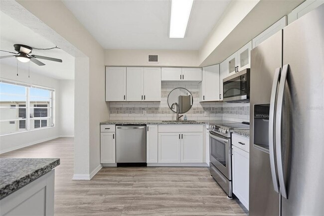 Building Photo - 2434 Australia Way E
