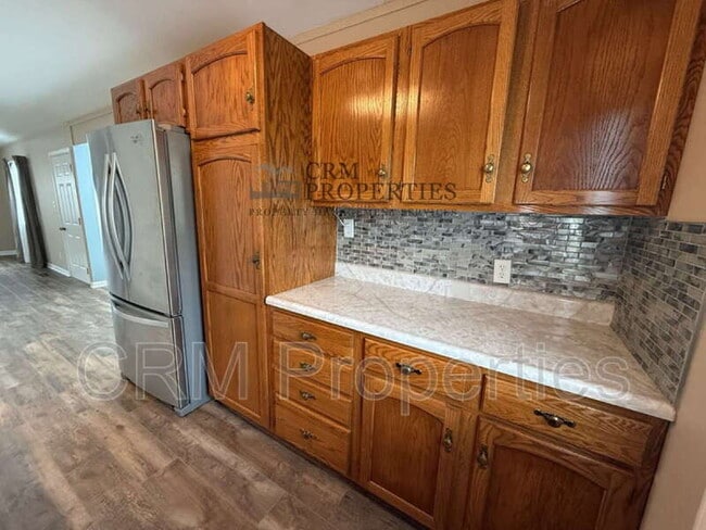 Building Photo - 1004 E Cornell Rd