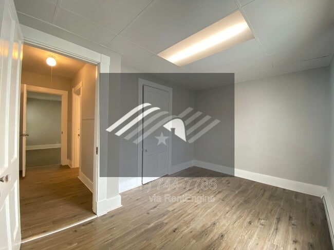 Building Photo - 323 Harrison St