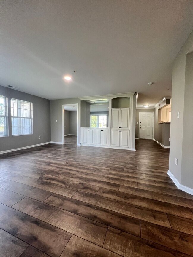 Building Photo - This 2-bedroom, 2-bathroom gem offers the ...