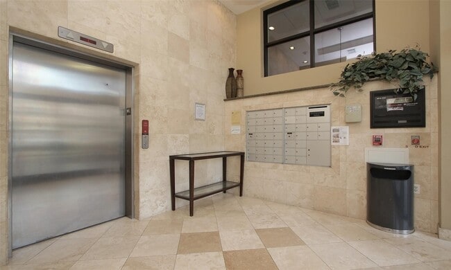 Building Photo - 2203 Dorrington St