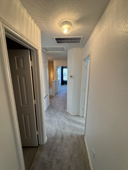 Building Photo - 14613 Walt Whitman Trail