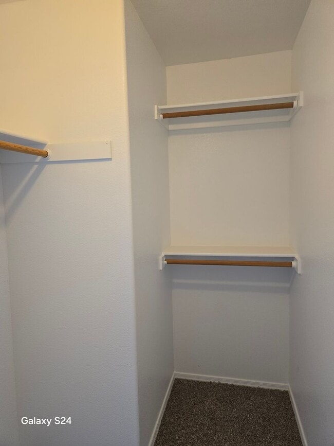 Building Photo - Newly Reduced Rent 3 Bedroom, 2 Bath, 2 Car Garage