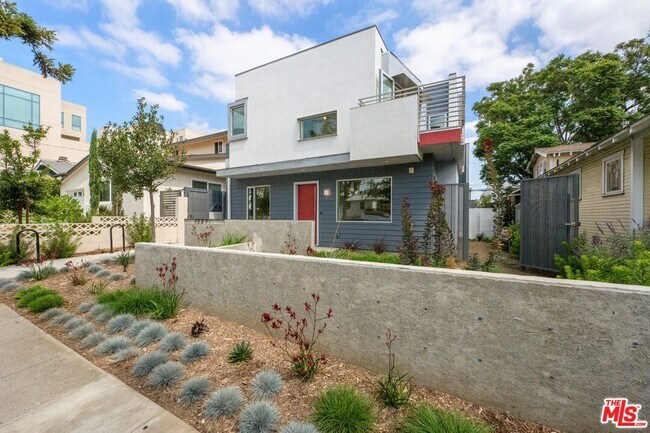 Building Photo - 1227 23rd St