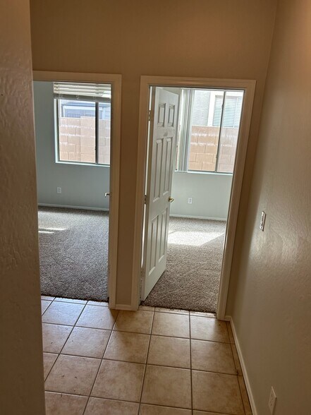 Building Photo - 39711 N Prairie Ln