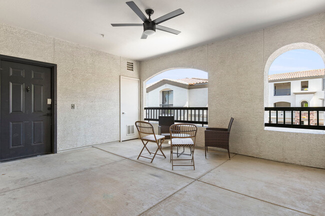 Building Photo - 9450 W Cabela Dr