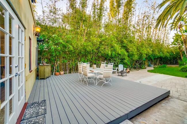 Building Photo - 3131 E Corto Pl