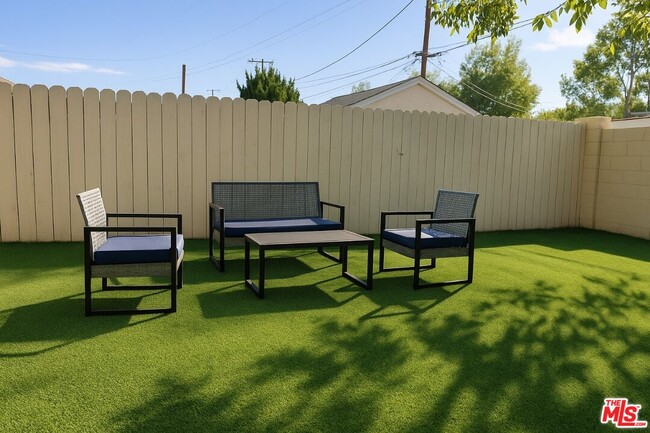 Building Photo - 11257 Collett Ave