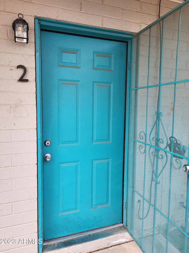 Building Photo - 1851 E Yale St