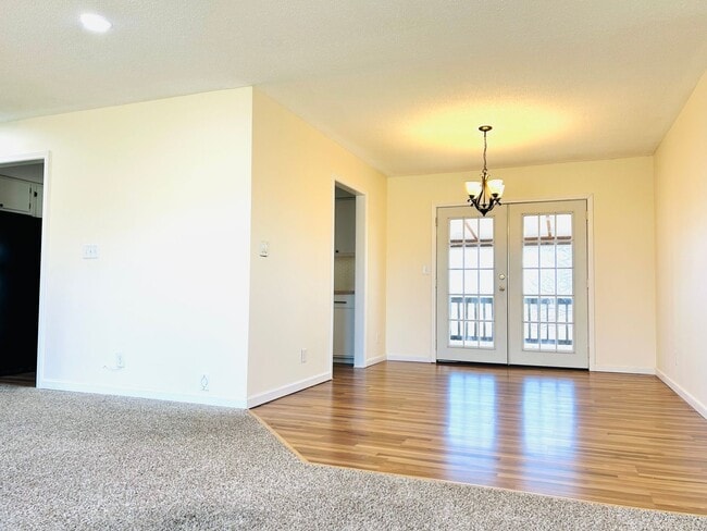 Building Photo - MOVE IN SPECIAL - 1/2 Off Move in Rent