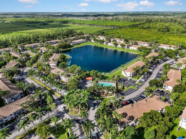 Building Photo - 1260 SE 31st Ct