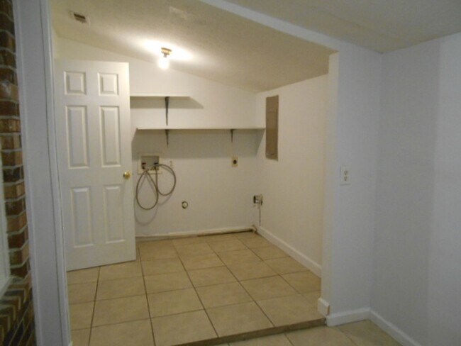 Building Photo - 4061 Shipyard Walk