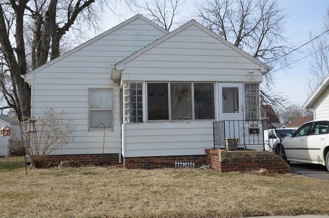 Primary Photo - 3306 SW 13th St