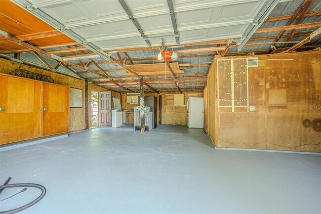 Building Photo - 5302 Turkey Creek Rd
