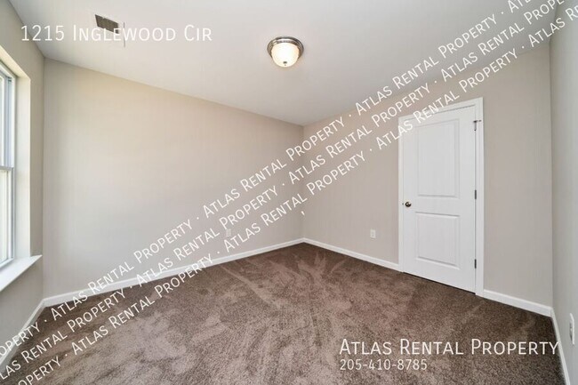 Building Photo - 1215 Inglewood Cir