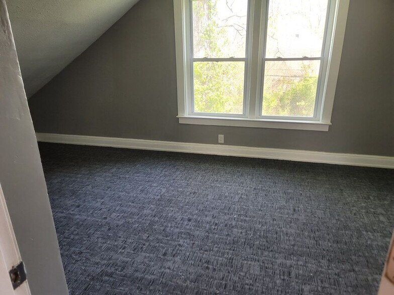 Building Photo - 3726 Avondale Ave
