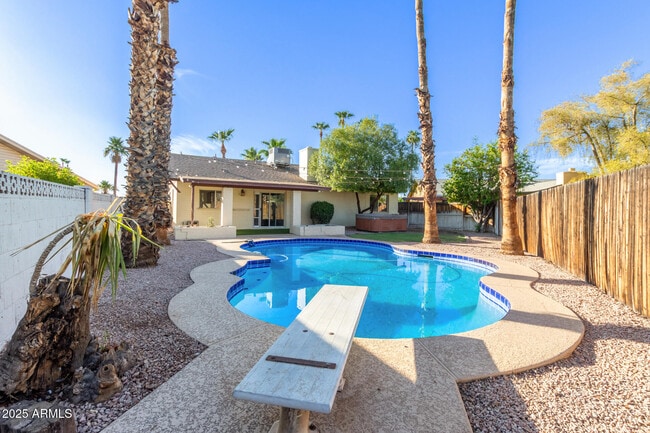 Building Photo - 2361 E Riviera Dr