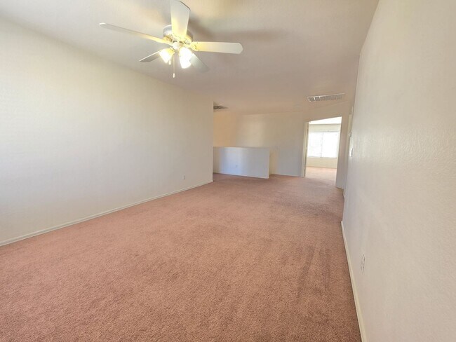 Building Photo - 30469 N Plantation Dr