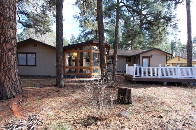 Building Photo - Fully Furnished 4-Bed Home in Kachina Village with Bonus Rec Room