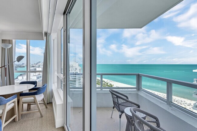 Building Photo - 4401 Collins Ave