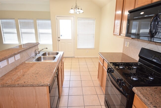 Building Photo - 8059 Villa De Norte St