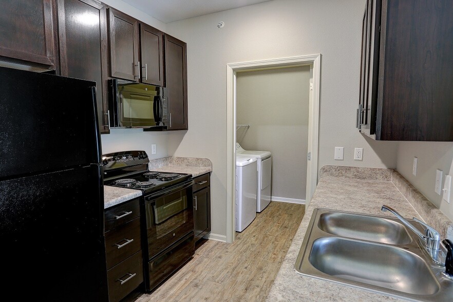 Building Photo - The Paddock at Grandview