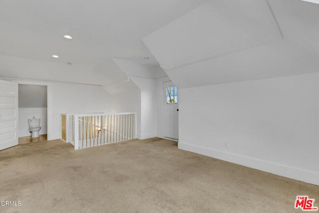 Building Photo - 1492 W 28th St