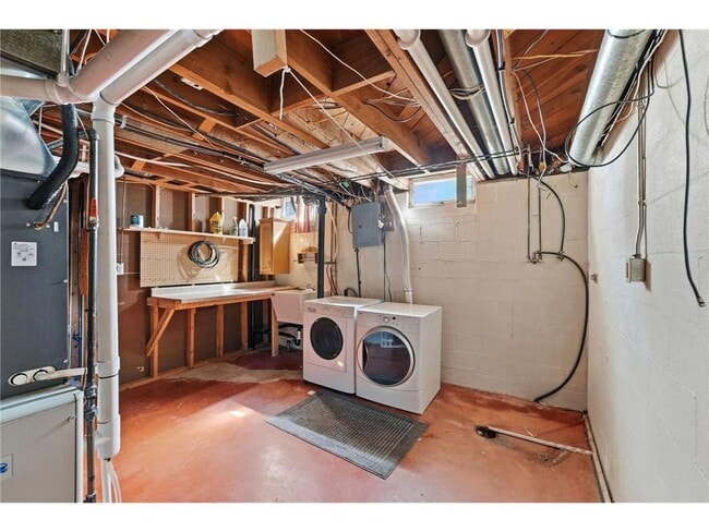 Building Photo - 80 Woodhill Rd