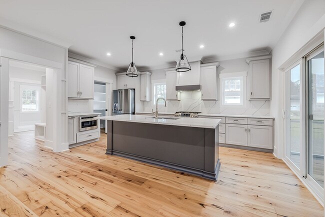 Building Photo - 116 Kaitlyn Cv