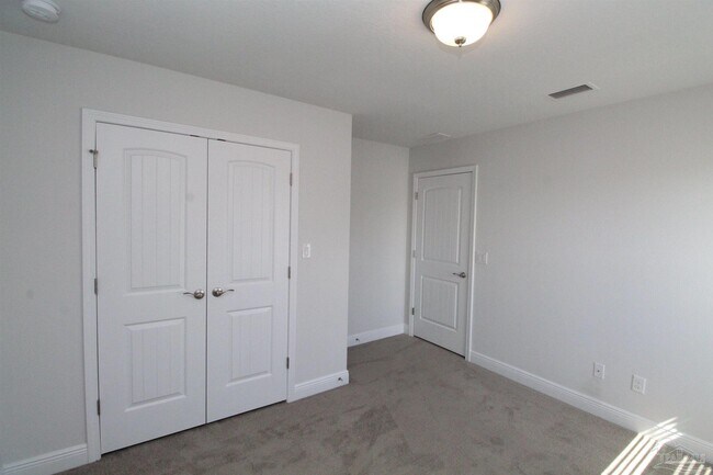 Building Photo - 3865 Sandspur Ln