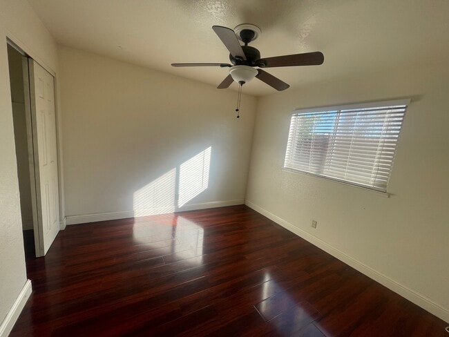 Building Photo - 8744 Fox Creek Dr