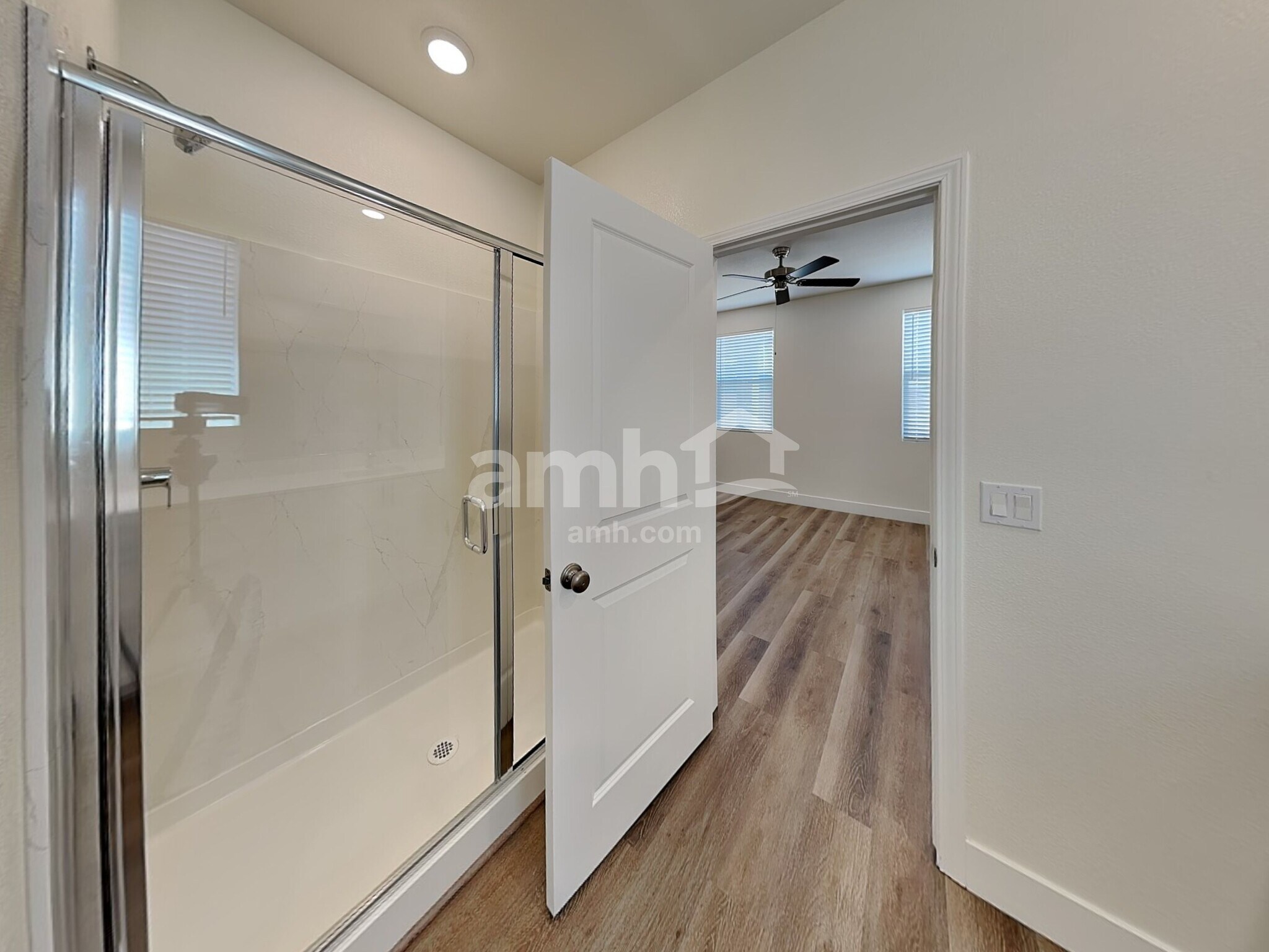 Building Photo - 518 Silverbell Fls Pl