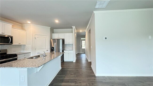 Building Photo - 841 HighGrove Wy