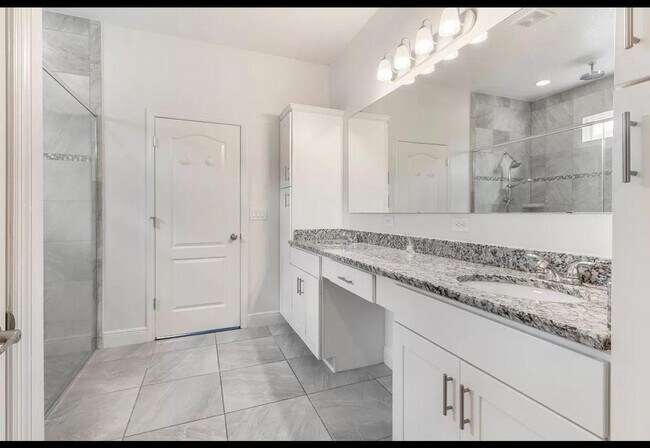 Building Photo - 4026 SW McCandless St