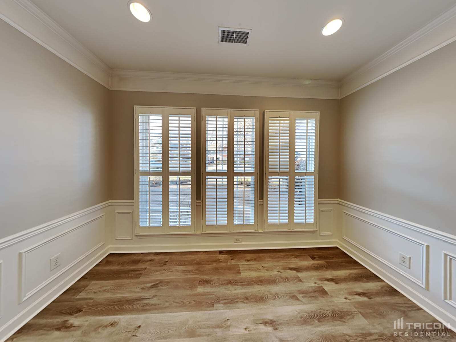 Building Photo - 1514 Red Oak Dr