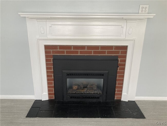 Building Photo - 449 Bugbee Dr